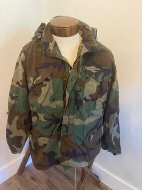 Vintage Woodland Military Field Jacket Size Medium Regular